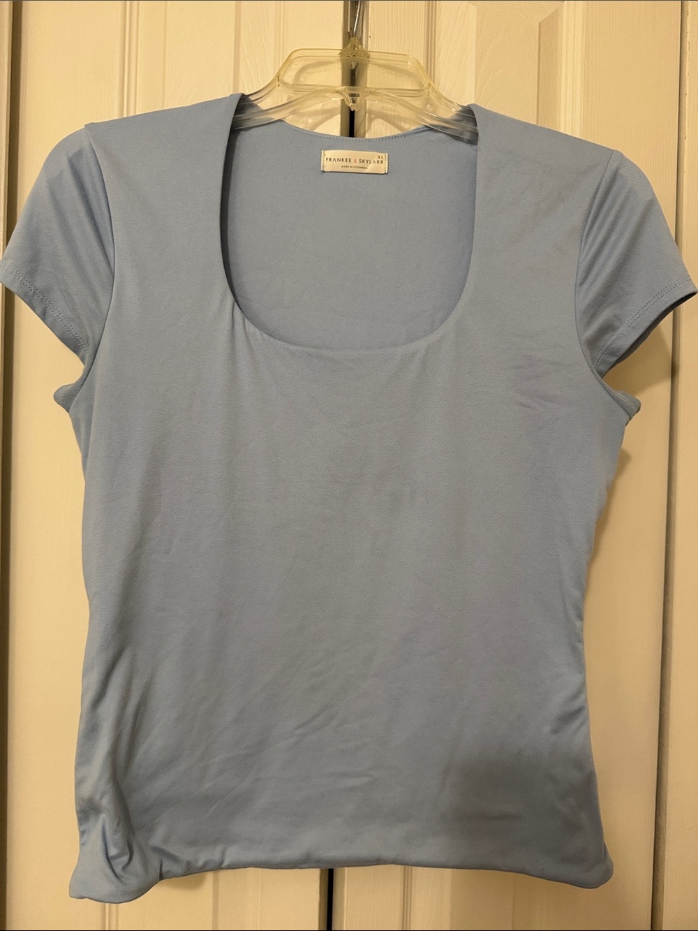 Classic Scoop Neck Short Sleeve Top in Light Blue